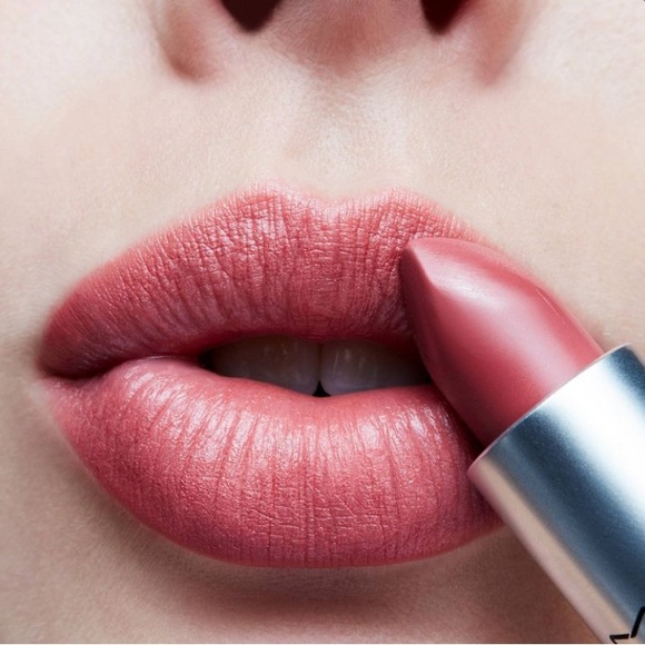 ⚡️M•A•C lipstick in “Mehr” 👄 - Picture 5 of 7